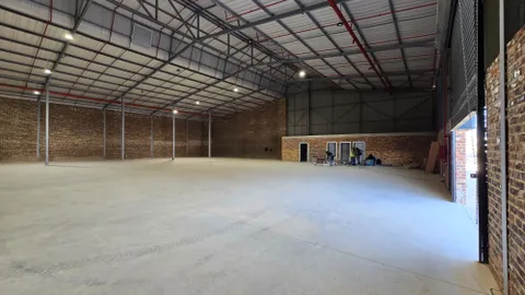 Malibongwe Industrial Park in Lanseria has a 7000m² Warehouse Available To Let (4)
